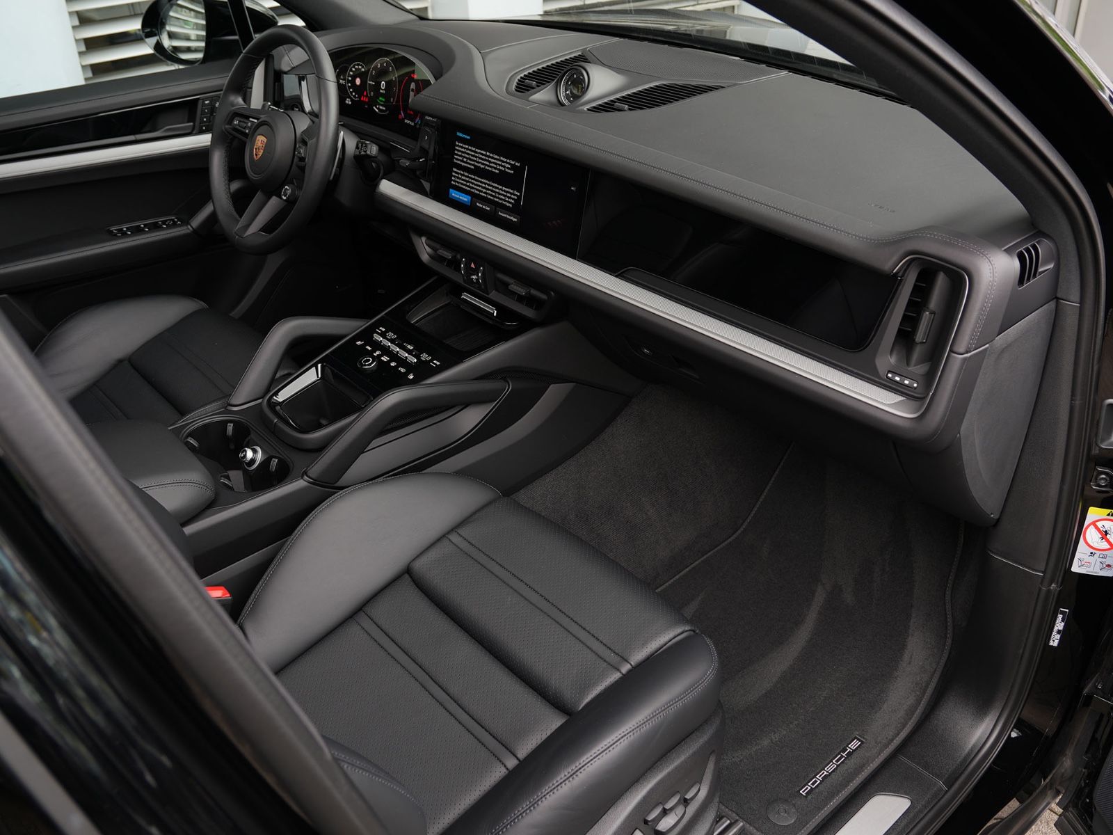 Porsche E-Hybrid MY24-INNODRIVE-ACC-LUFTF.-PANO-BOSE-RS