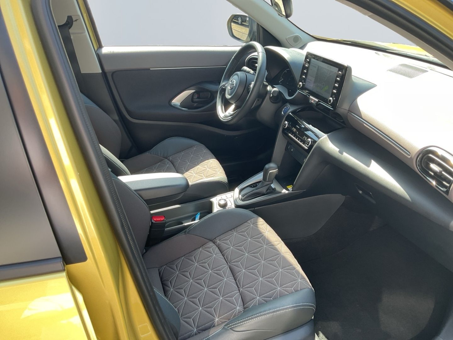 Toyota Yaris Cross Hybrid 1.5 AWD-i Elegant *Matrix*360