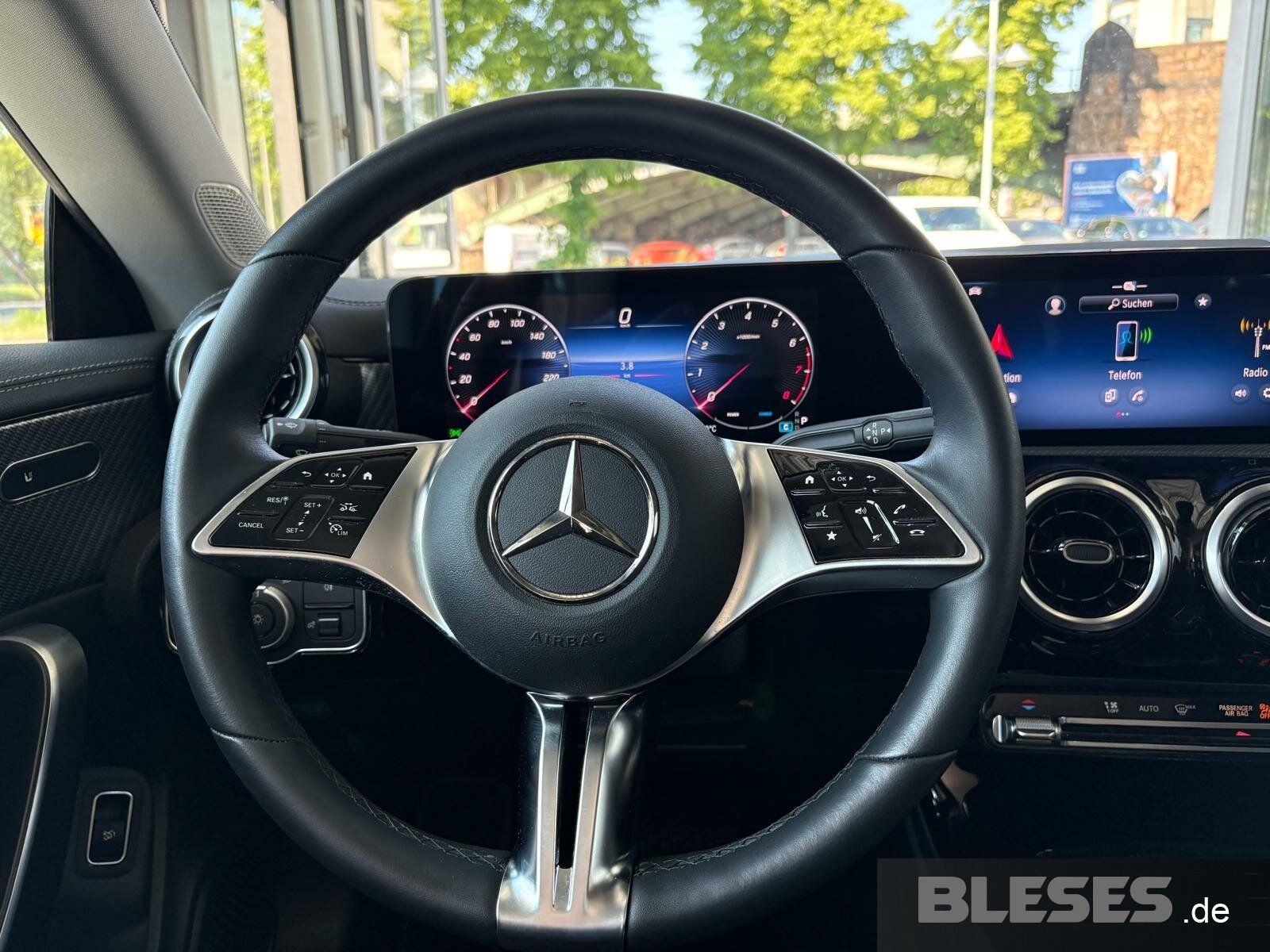 Mercedes-Benz CLA 180 Coupé - Samsaru's Car Outlet