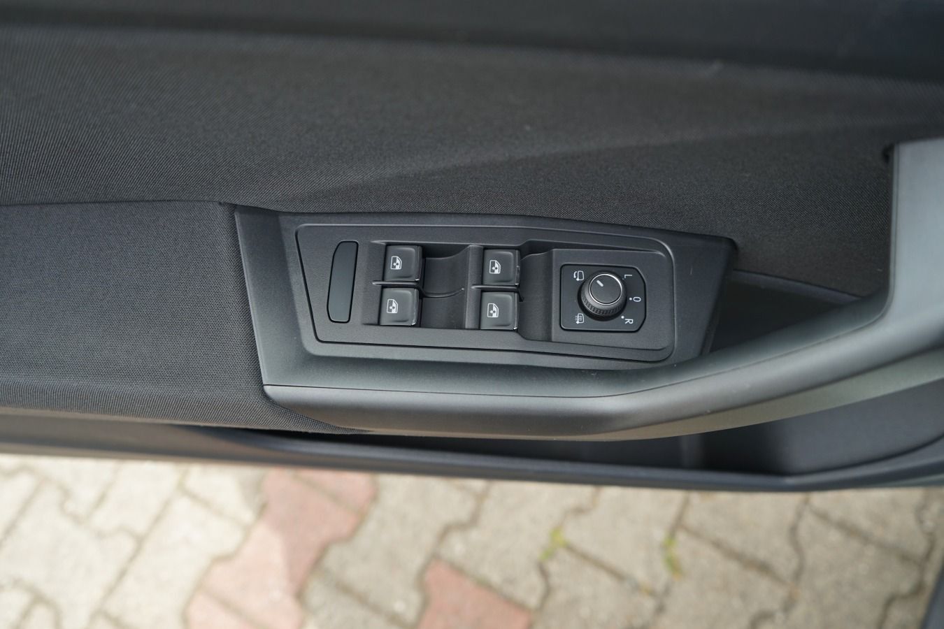 Volkswagen T-Roc 1.5TSI Style - Samsaru's Car Outlet