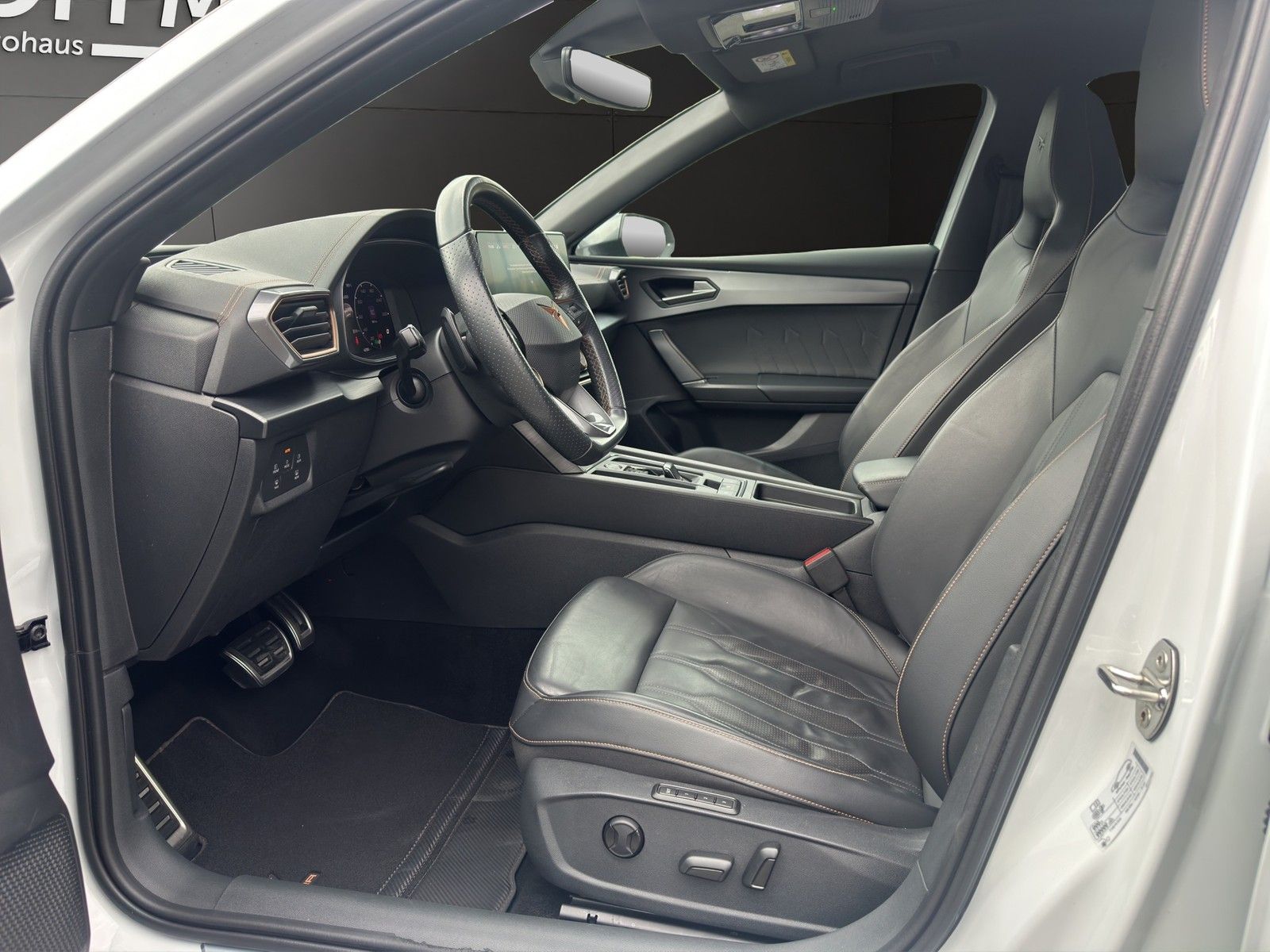 Cupra Leon SP 2.0 TSI VZ 4Drive - Samsaru's Car Outlet