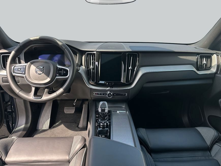 Volvo XC60 B4 D AWD Plus Dark