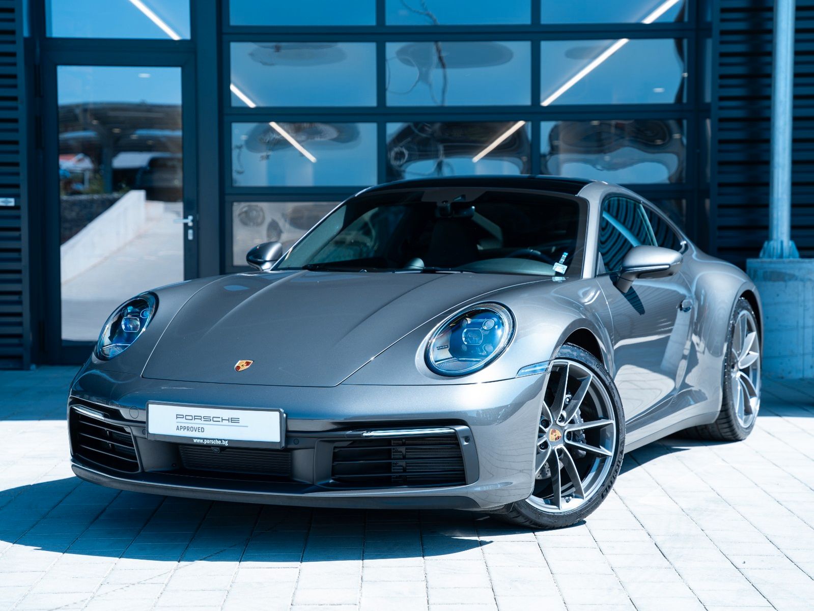 Porsche 911 Carrera 4 - Samsaru's Car Outlet