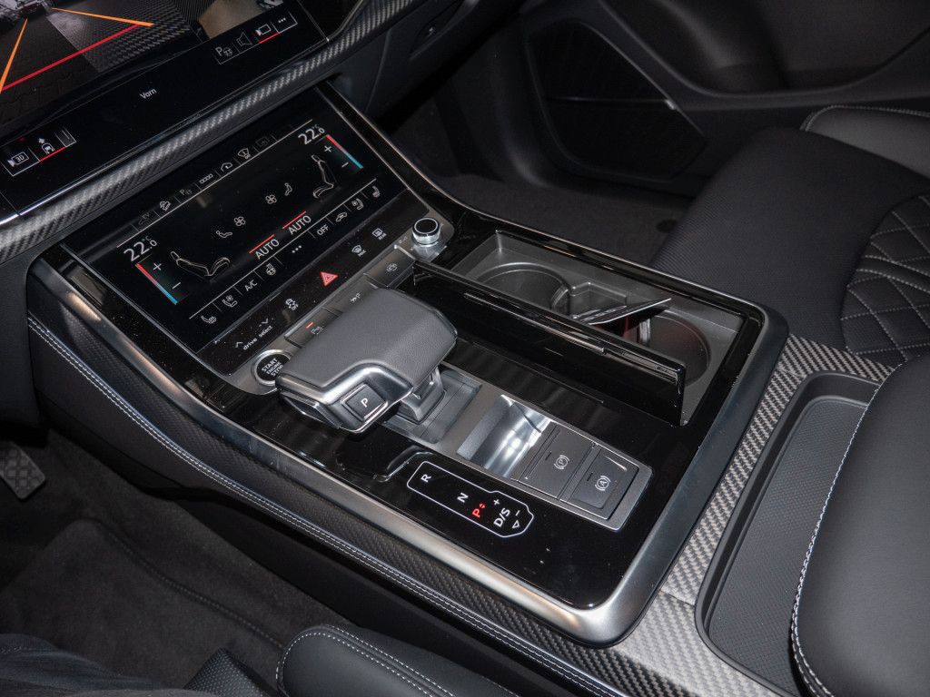Audi Q7 SUV S line 55 TFSIe quattro AHK PANO B+O HUD