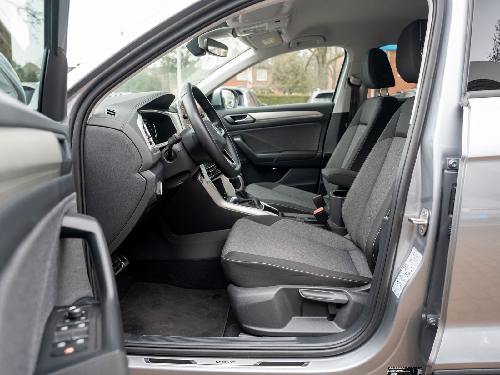 Volkswagen T-ROC MOVE T-Roc MOVE 1.5 l TSI - Samsaru's Car Outlet