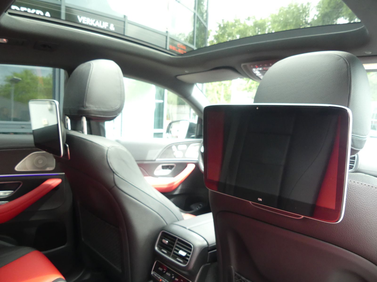 Mercedes-Benz GLE 400 d 4M Coupe AMG REARTV/PANO/22''/HEAD/BUR
