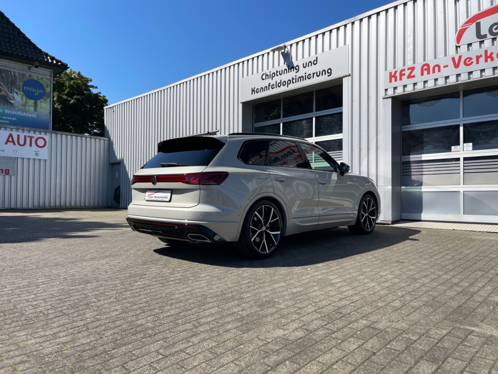 Volkswagen Touareg 3.0TDI R-Line Massage AHK Nachtsicht 360
