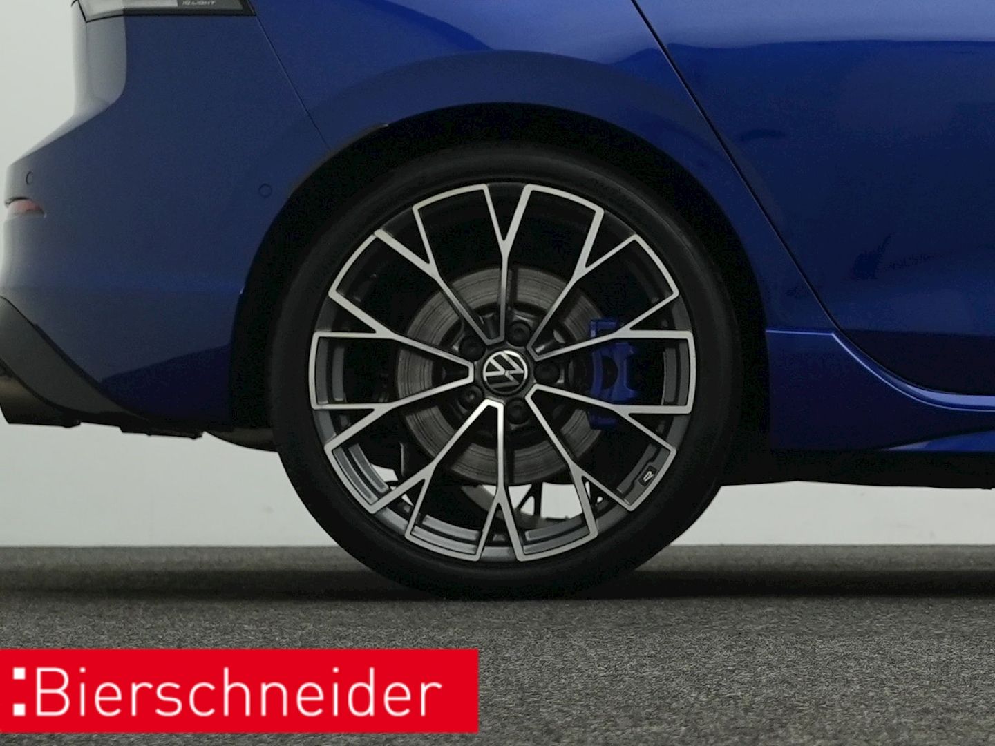Volkswagen Golf R 8 2.0 TSI DSG 4Mo. Blackstyle 5-J-GAR PAN
