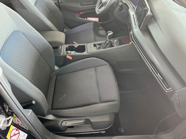 Volkswagen Golf VIII 1.5 TSI Lim. United - Samsaru's Car Outlet