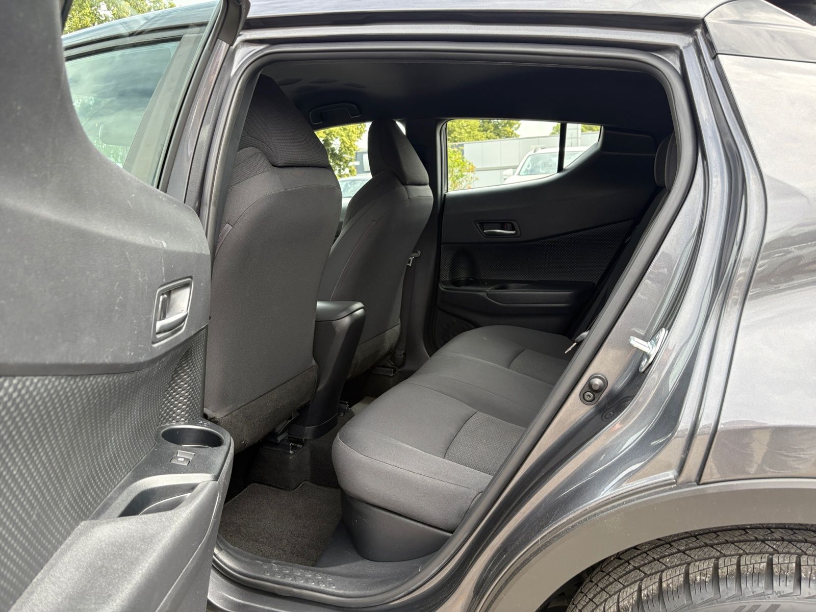 Toyota C-HR 1.8 Automatik Flow - Samsaru's Car Outlet