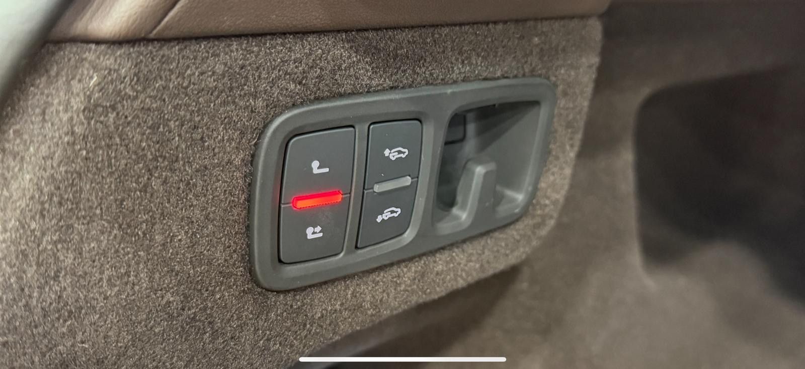 Lamborghini Urus B&O+PANO+HUD+ACC+LASER