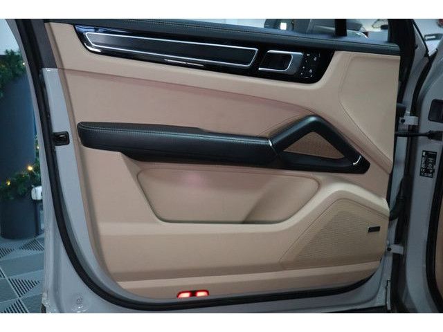 Porsche Cayenne GTS Head-Up Massage Standh. Panorama DAB
