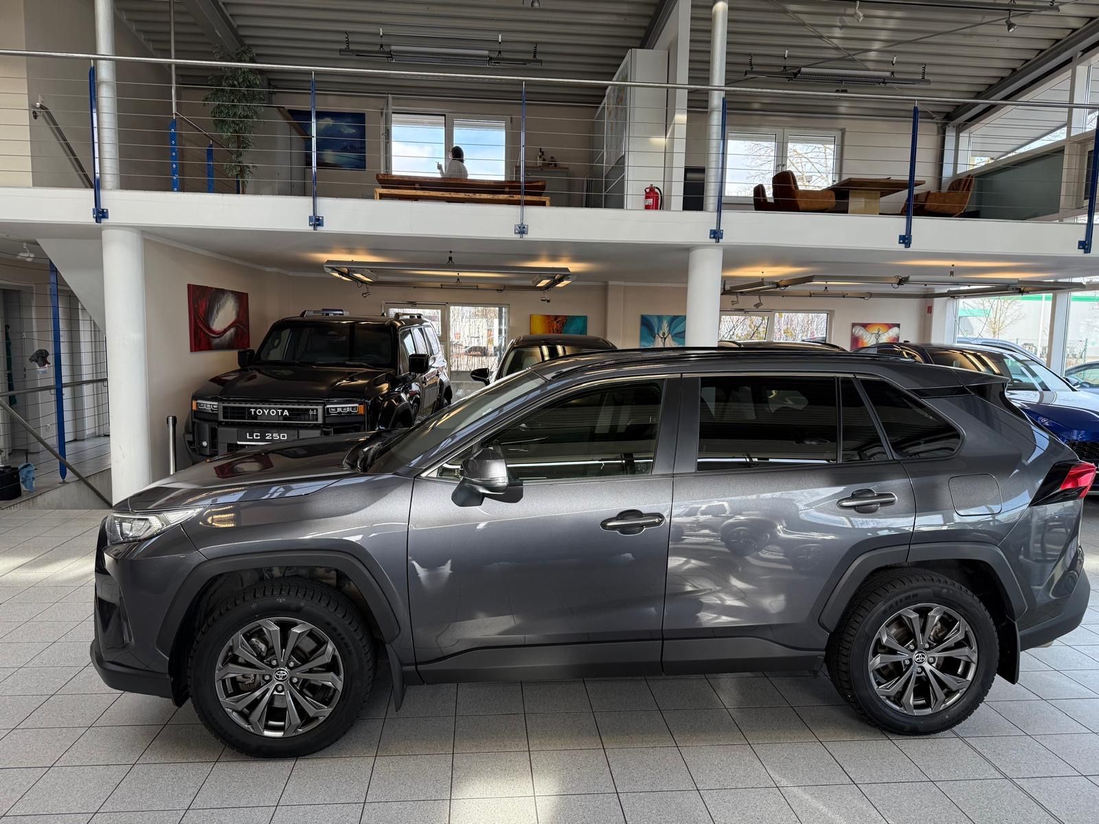 Toyota RAV 4 HYBRID-4x4-LED-LEDER-KAMERA-MOD. 2024