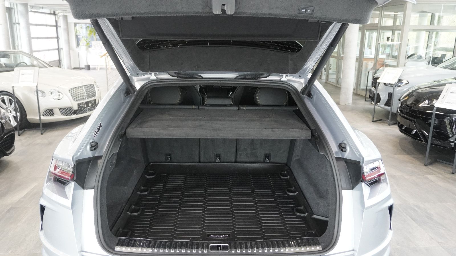 Lamborghini Urus  4.0 V8 Sport*PANO*SOFT*B&O*23"