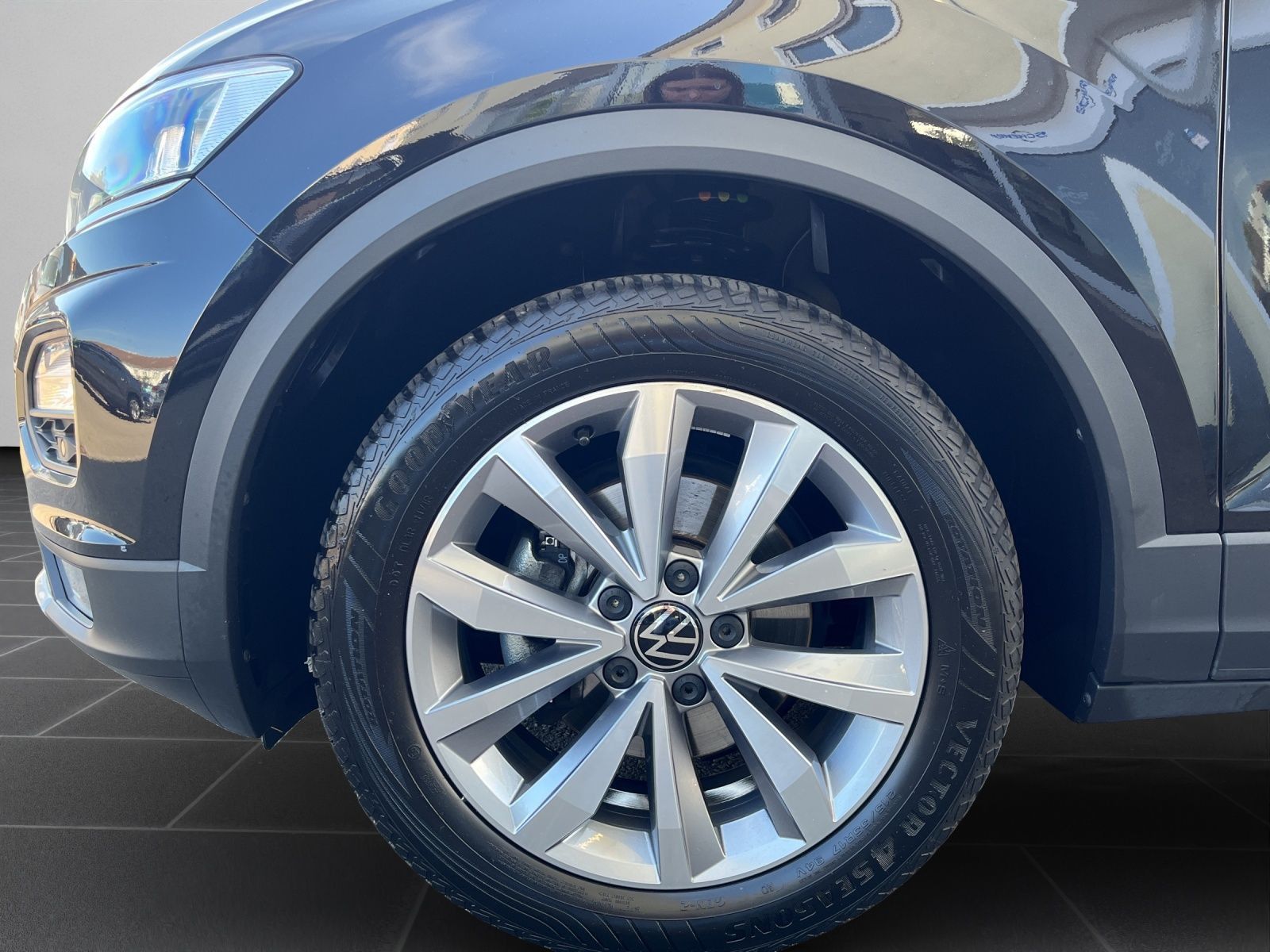 Volkswagen T-Roc Style 1.5 TSI DSG - Samsaru's Car Outlet