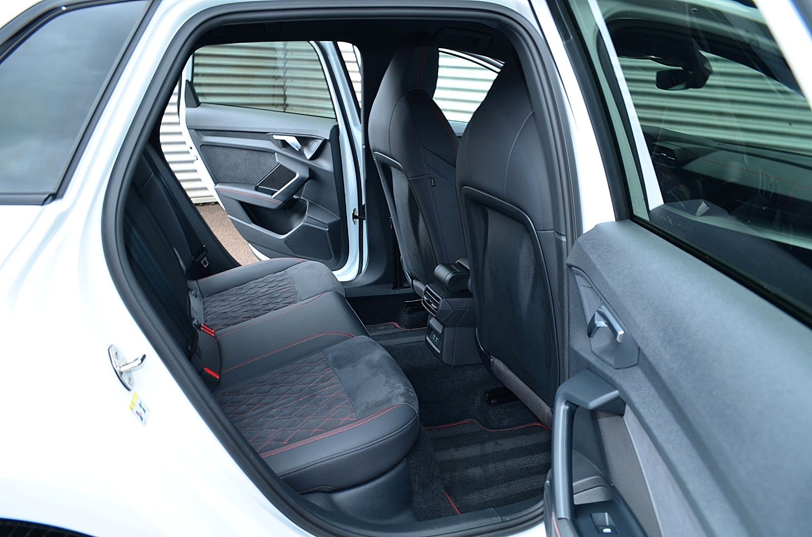 Audi A3 SB 40 TFSI e S.line - Samsaru's Car Outlet