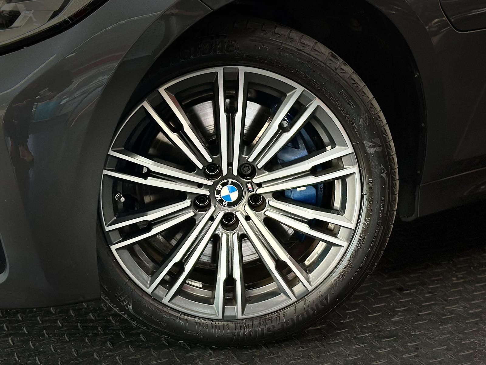 BMW 330e Touring M SPORT PAKET - Samsaru's Car Outlet