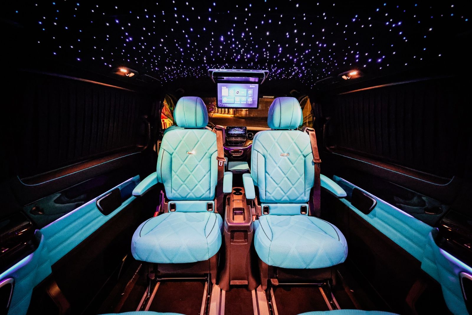 Mercedes-Benz V 300 4MATIC - Samsaru's Car Outlet