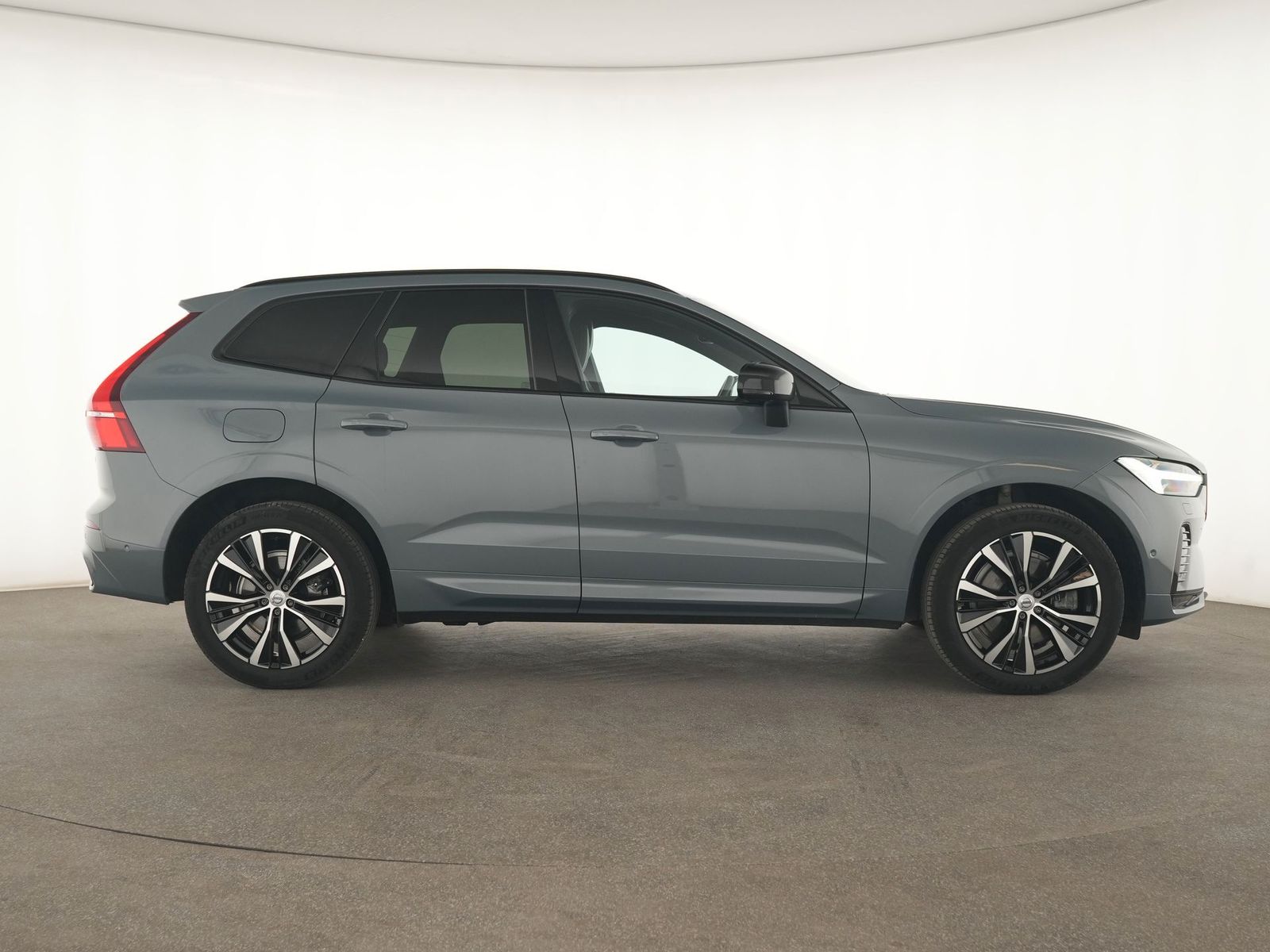 Volvo XC60 Plus Dark AHK|ACC|360°|LED|Kessy|SHZ|CarPla