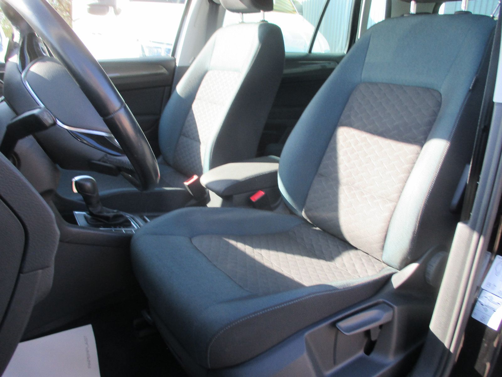 Volkswagen Golf Sportsvan 1.5 TSI DSG - Samsaru's Car Outlet