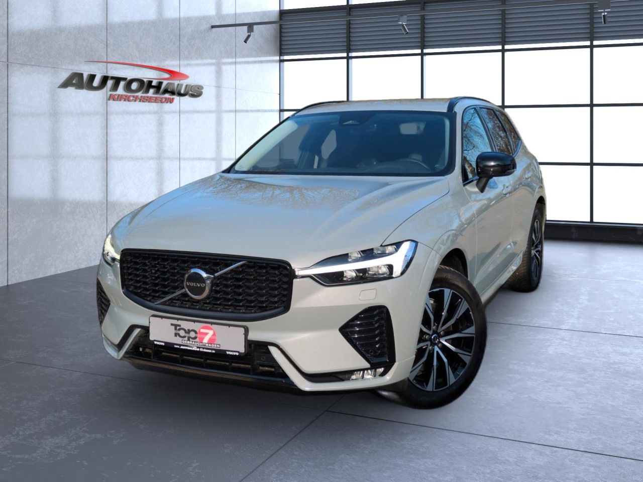 Volvo XC60 B4 (Diesel) Plus Dark 2WD Automatik Navi