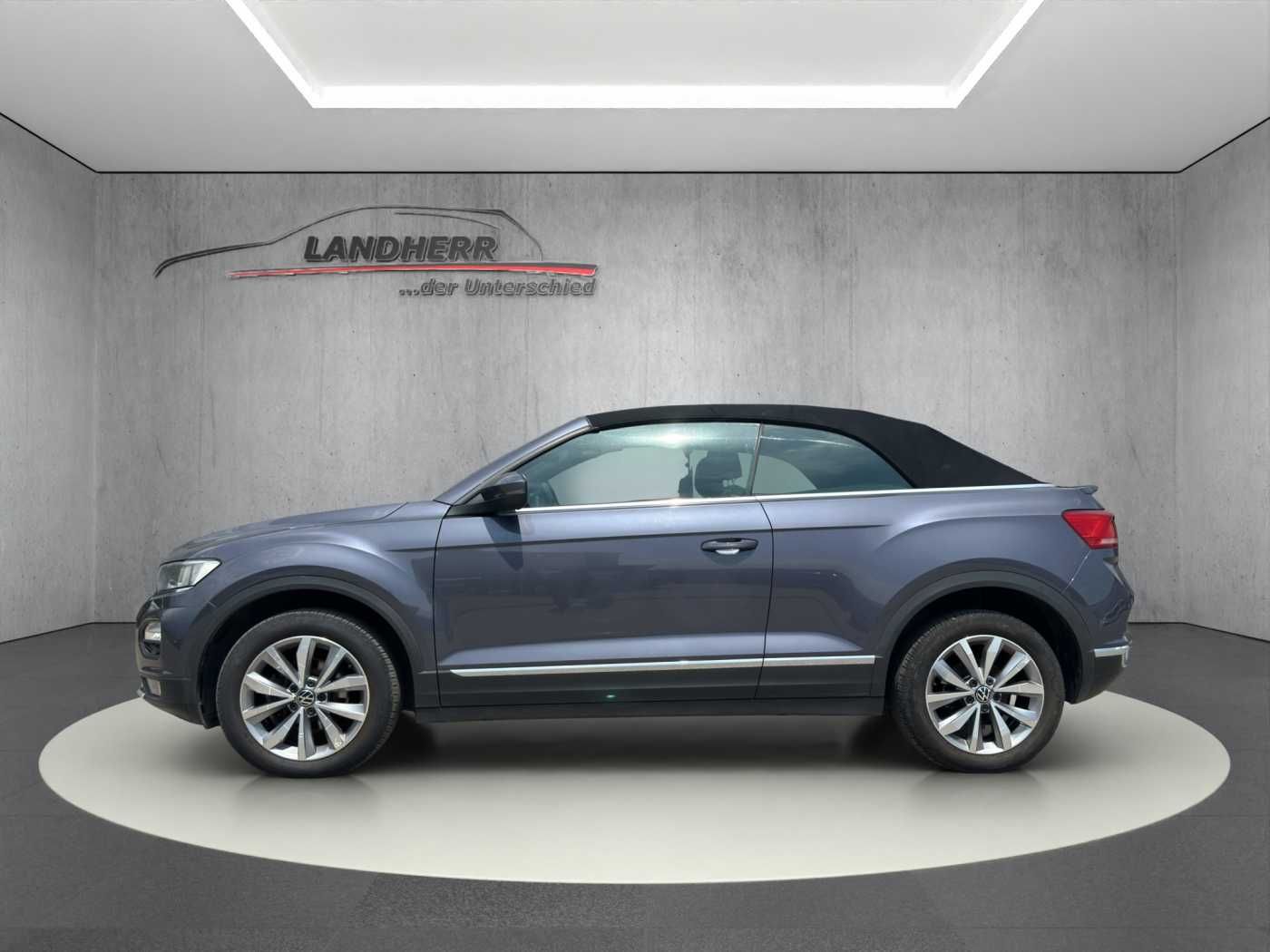 Volkswagen T-Roc 1.5 Style - Samsaru's Car Outlet