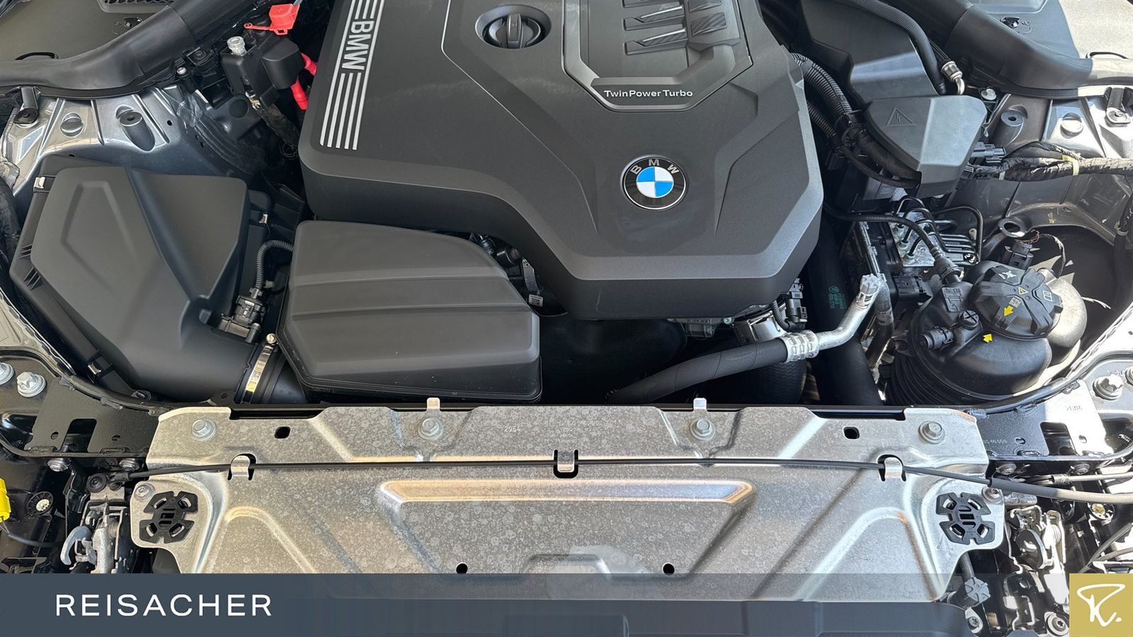 BMW 320i A M-Sport - Samsaru's Car Outlet