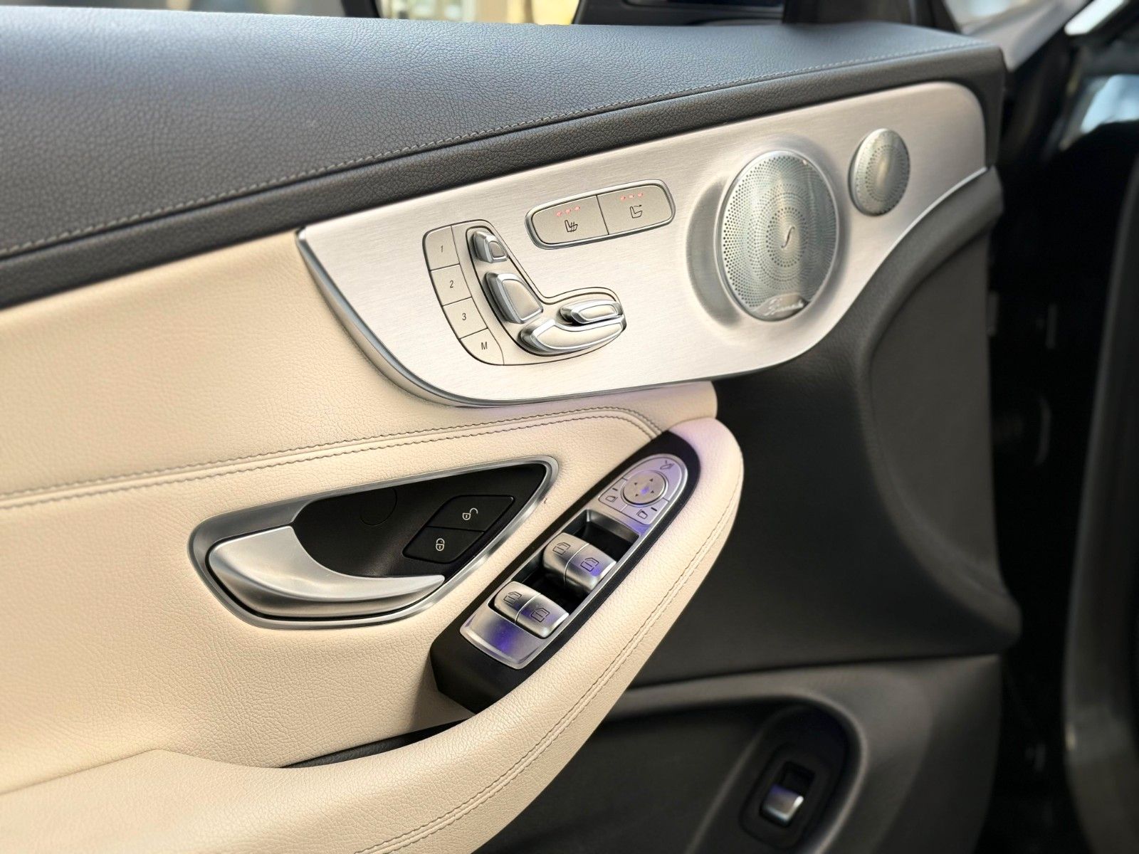 Mercedes-Benz C43 AMG 4M Cabrio - Samsaru's Car Outlet
