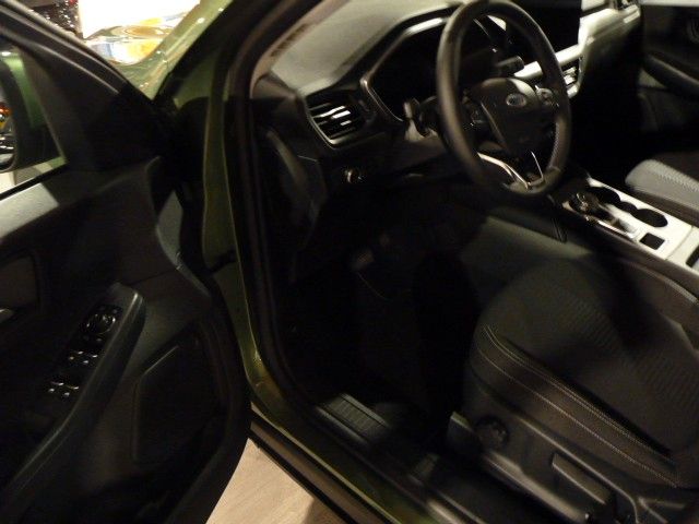 Ford Kuga Hybrid Active - Samsaru's Car Outlet