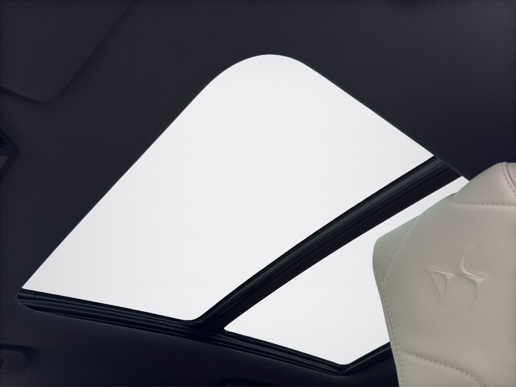 DS Automobiles DS 7 1.6 E-Tense 360 Performance 4x4 PANO/21"