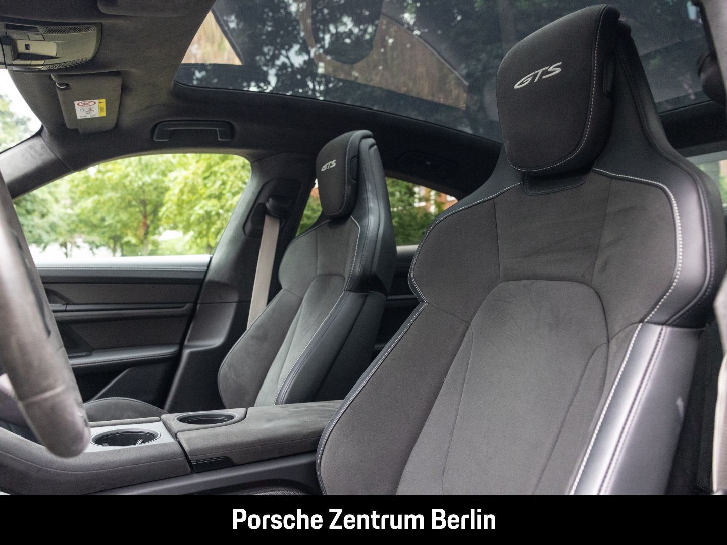 Porsche Taycan GTS BOSE Rückfahrkamera Panoramadach LED