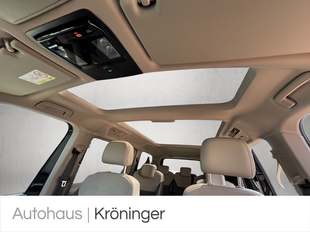 Volkswagen T7 Multivan Style - Samsaru's Car Outlet