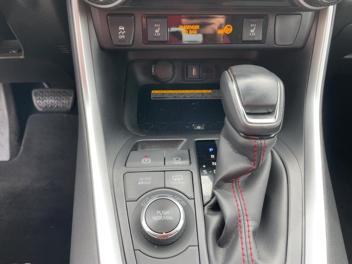 Toyota RAV4 2.5 PlugIn ACC+LED+Navi+SHZ+2xKlima+4xSHZ