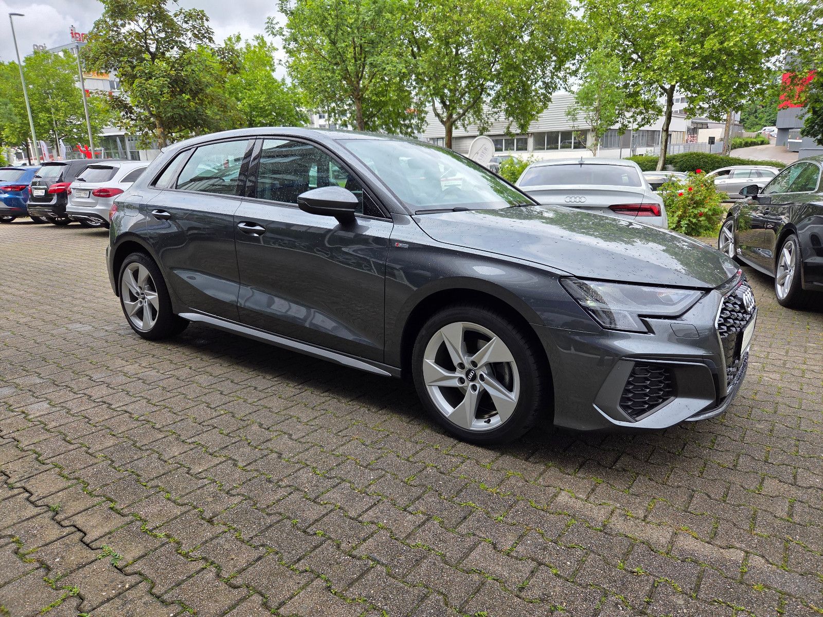 Audi A3 SB 30 TFSI S-line - Samsaru's Car Outlet