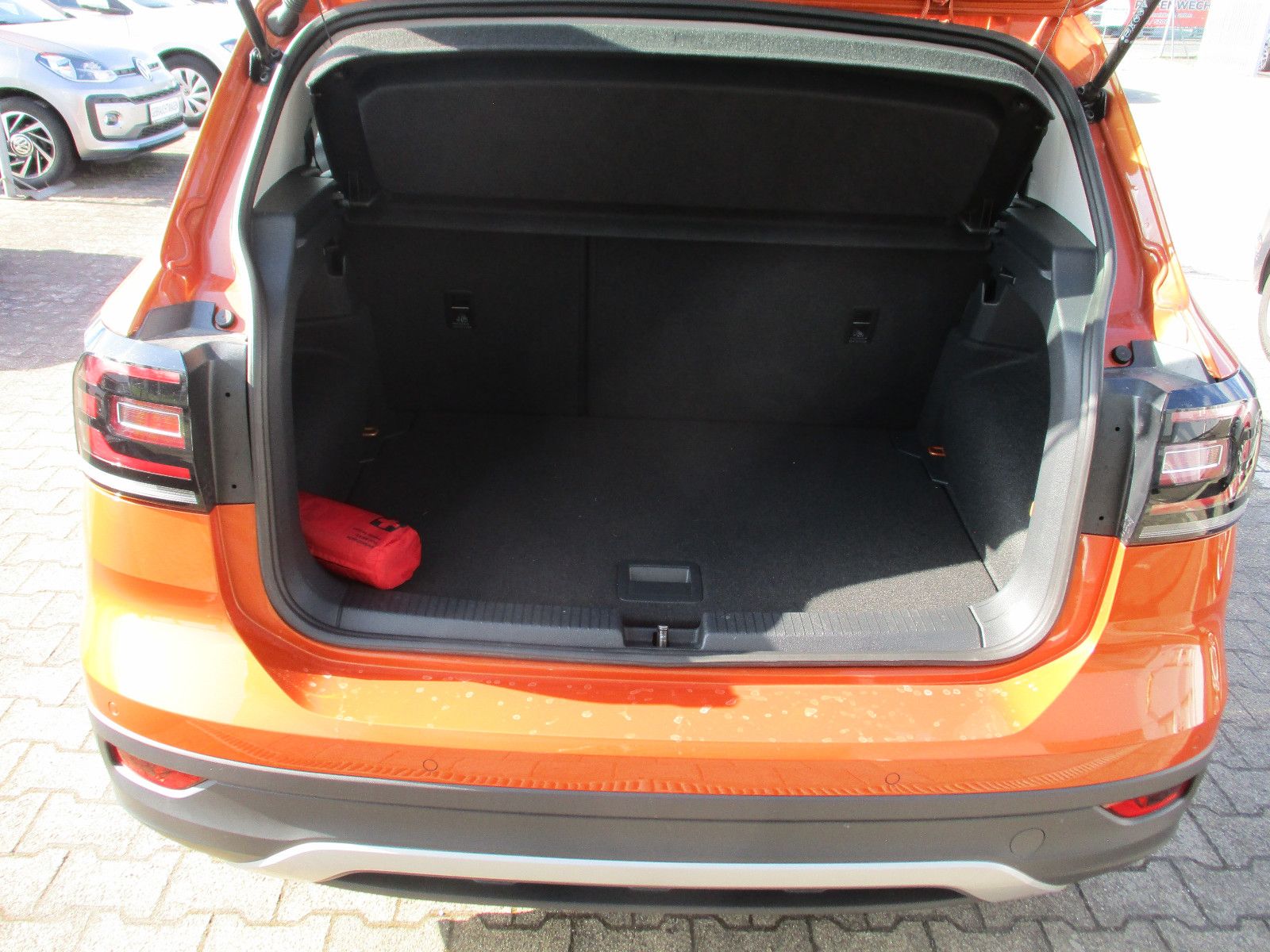 Volkswagen T-Cross Life - Samsaru's Car Outlet