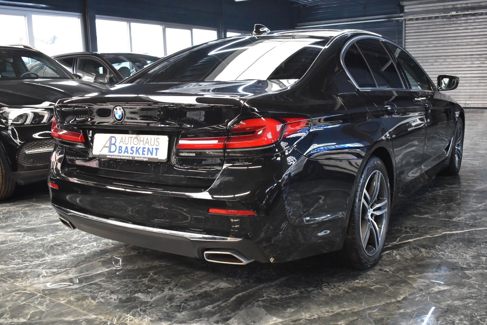 BMW 520 d xDrive Luxury Line*HEAD-UP*ASSIST*HIFI*LED