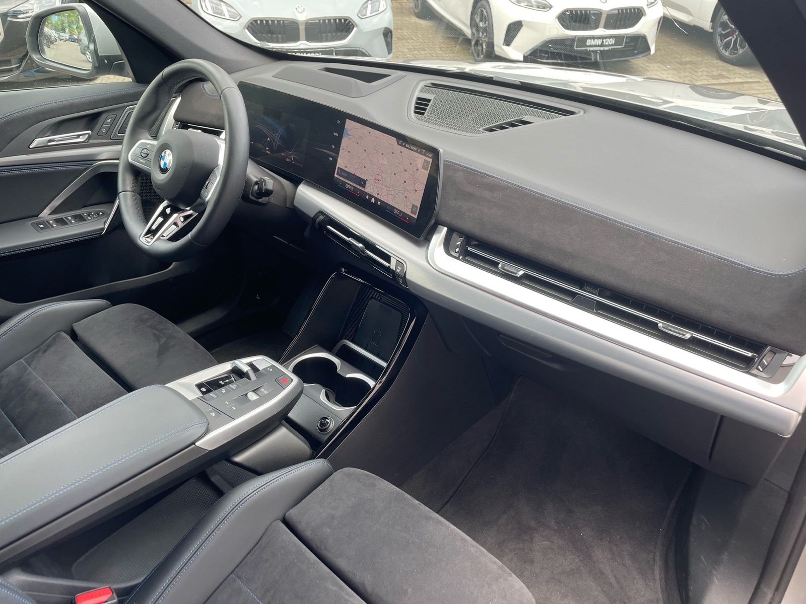 BMW X1 xDrive20d M Sport || AHK 360 ACC H&K Massage