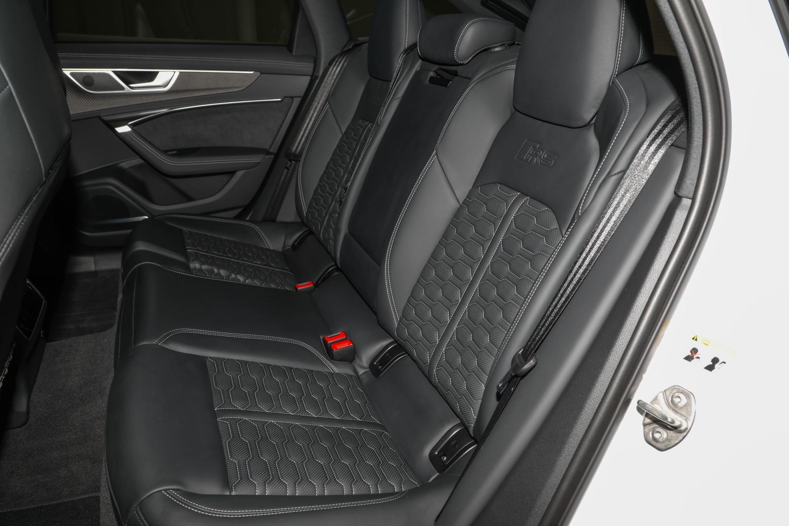 Audi RS 6 Avant AHK Matrix HUD Keramik Pano 305km/h