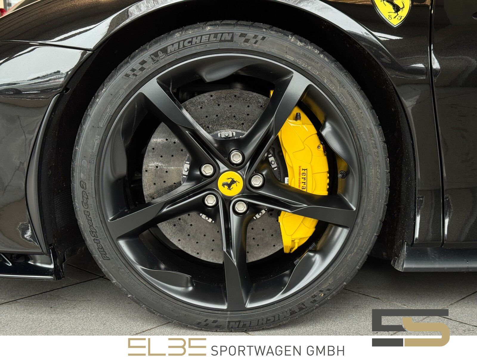 Ferrari SF90 Stradale CARBON LIFT RACING SEATS LEDS 360°