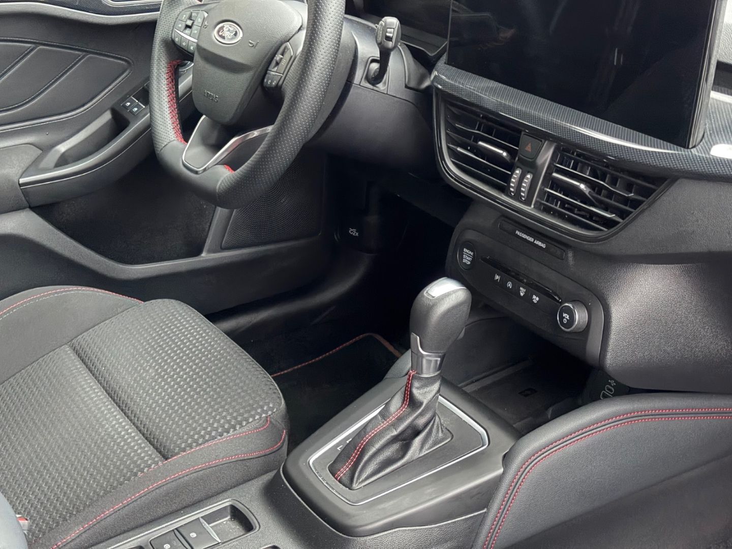 Ford Focus 1.0 EcoBoost Turnier ST-Line X Head-Up AHK
