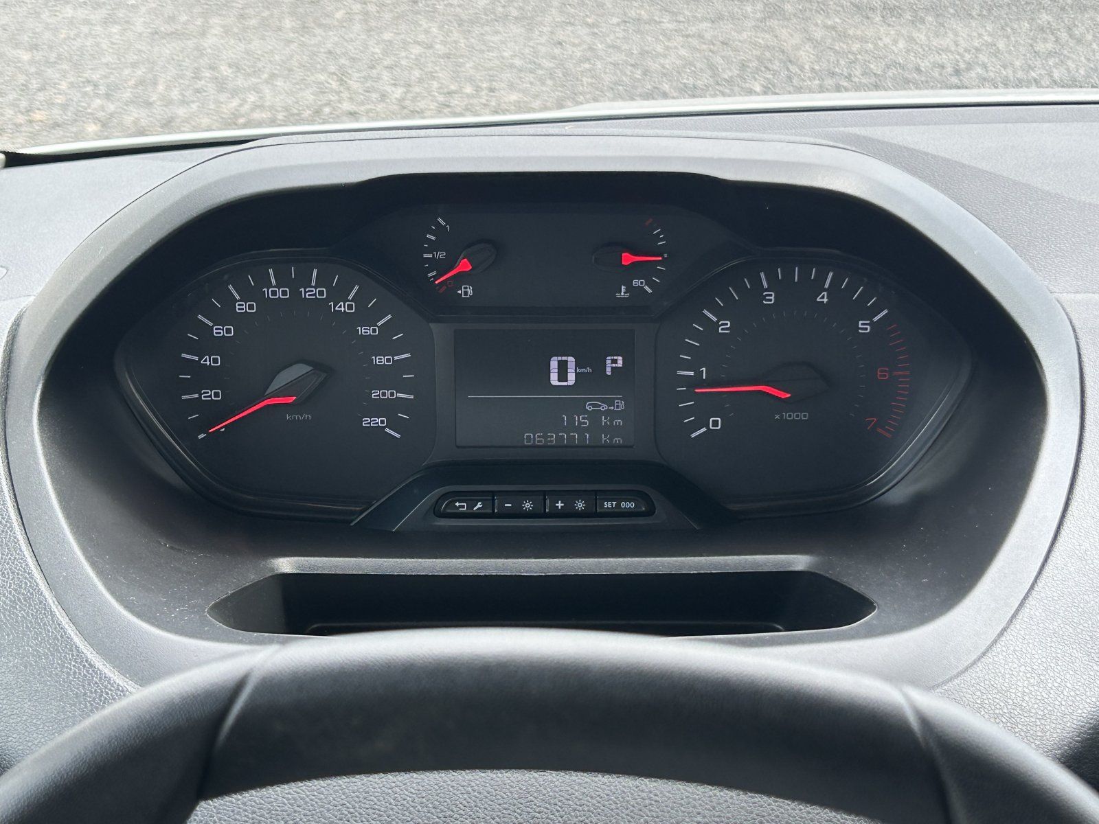 Peugeot Partner 1.5 BlueHDi - Samsaru's Car Outlet