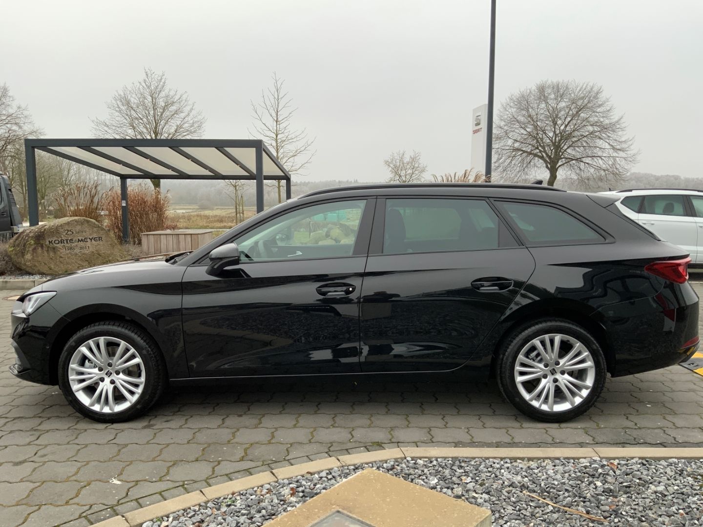 Seat Leon SP Style 2.0TDI DSG+LED+AHK+ Navi+Sitzhzg