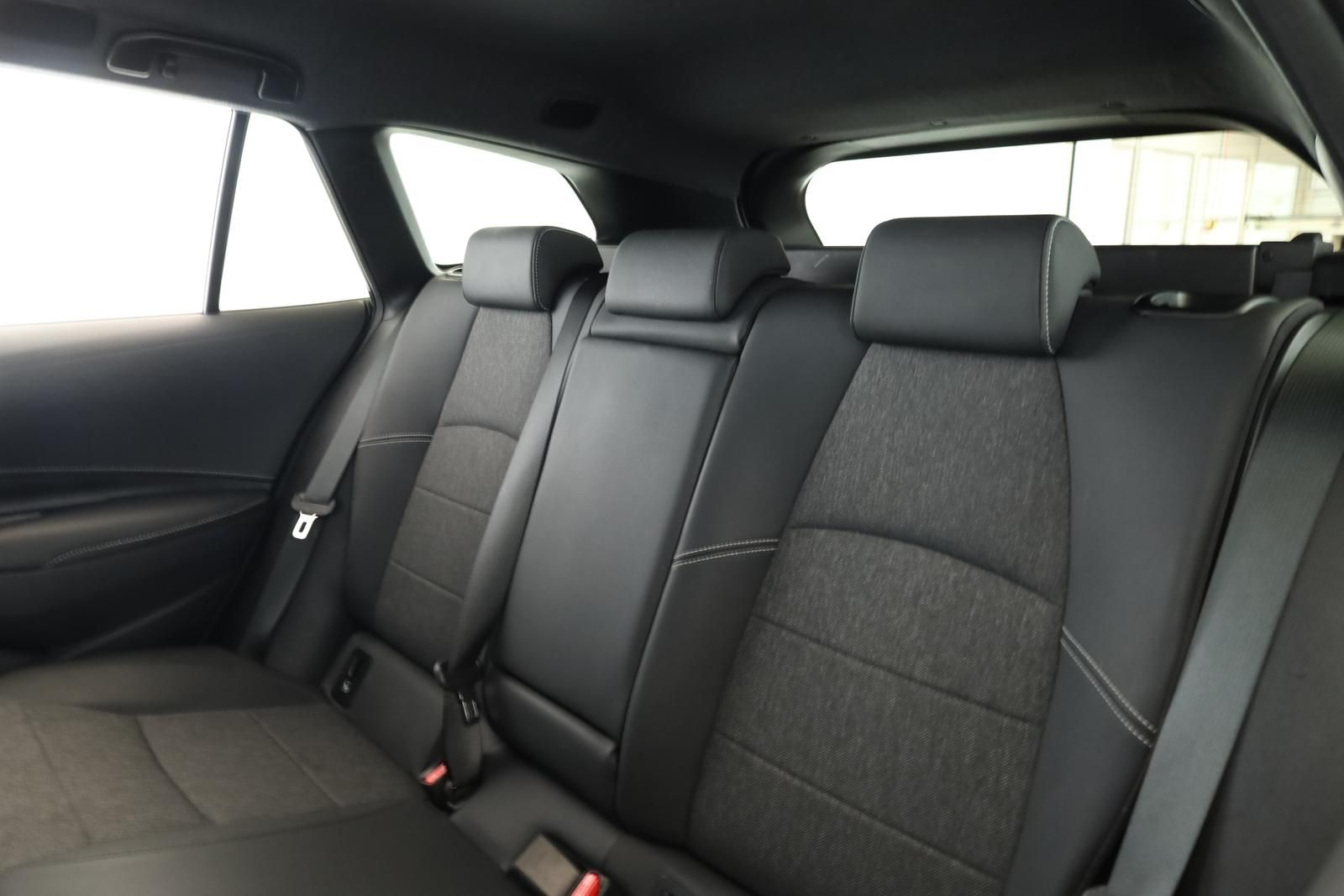 Toyota Corolla Touring Sports 2.0 CVT Team D Navi Kam