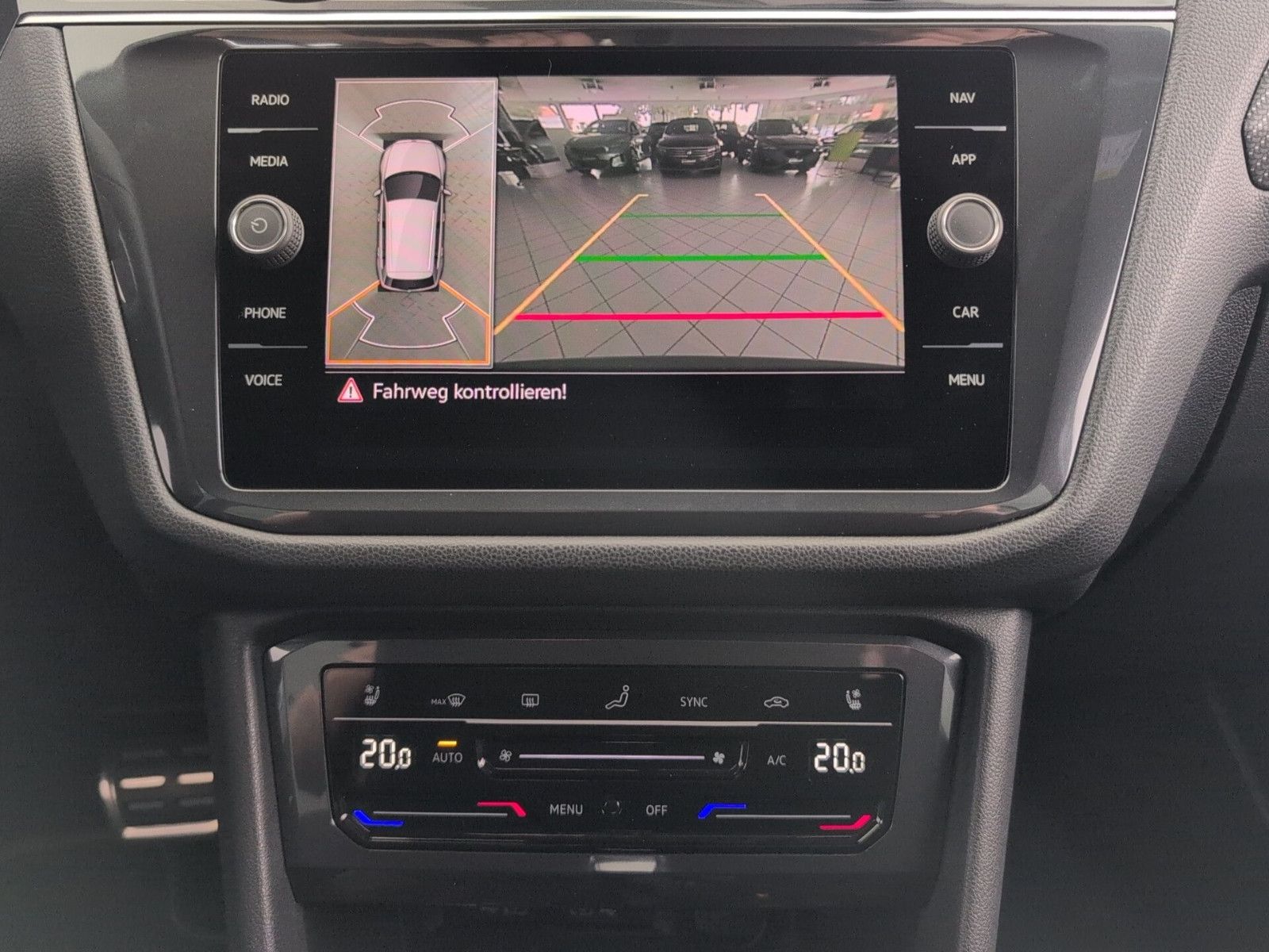 Volkswagen Tiguan Allspace R-LINE AHK-schw LEDER 20" 360°