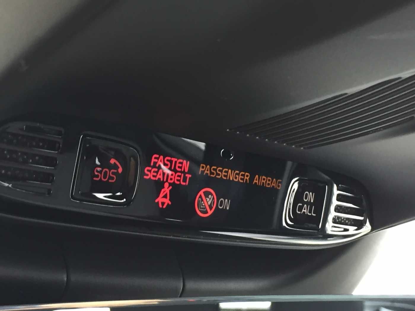 Volvo XC40 XC 40 T2 Plus Dark 2WD Panorama, AHK, GJR u