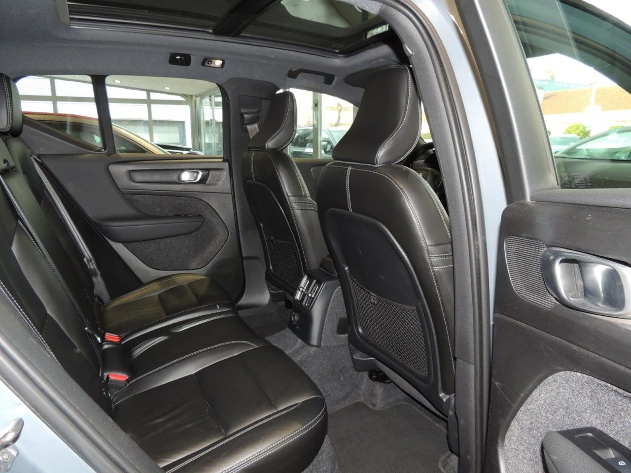 Volvo XC40 Recharge T5 R-Design Klima Navi Leder