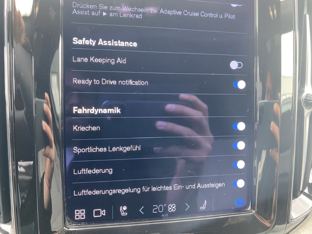 Volvo XC60 Ultimate Dark Recharge Plug-In Hybrid AWD T