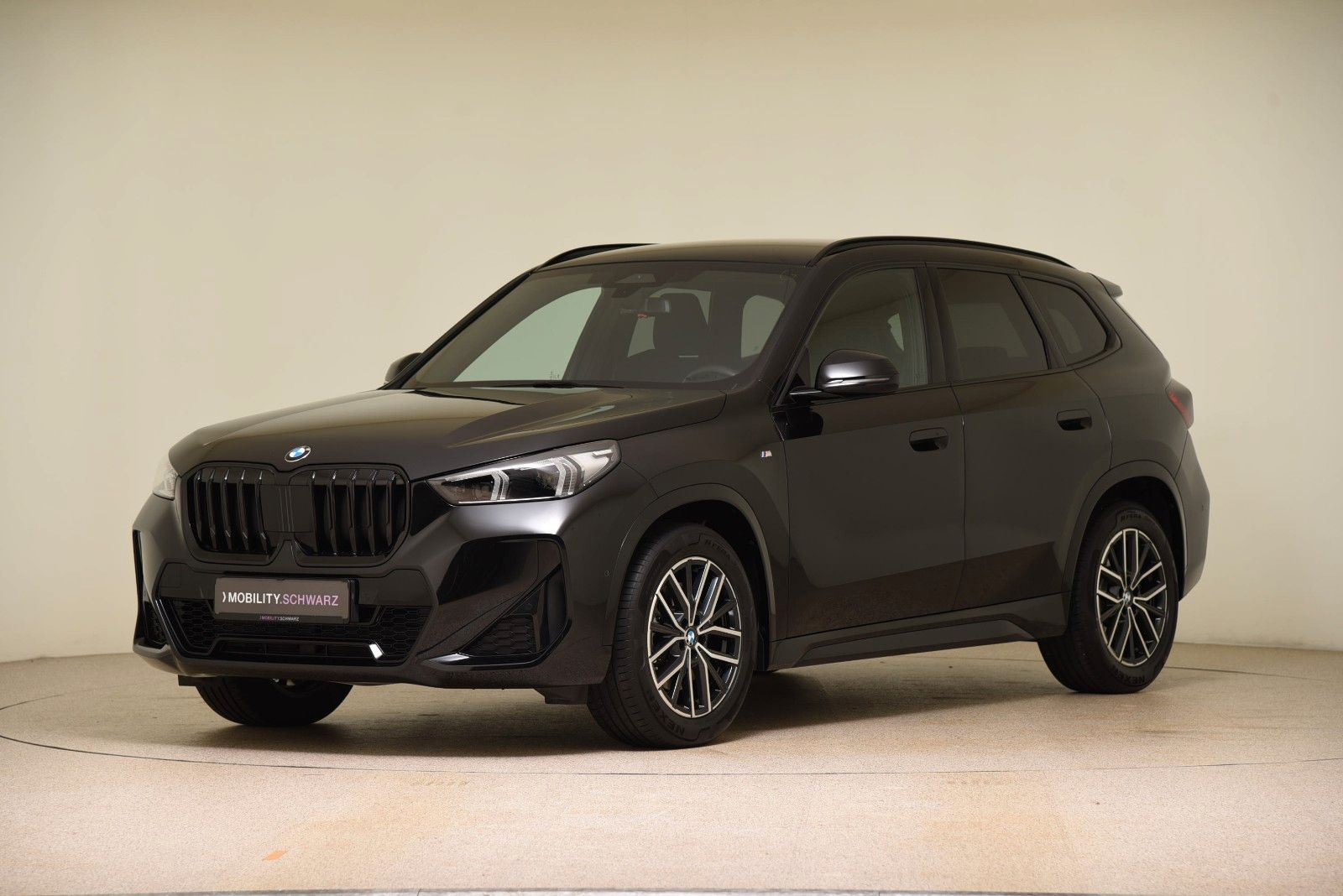 BMW X1 xDrive23d M Sportpaket - Samsaru's Car Outlet