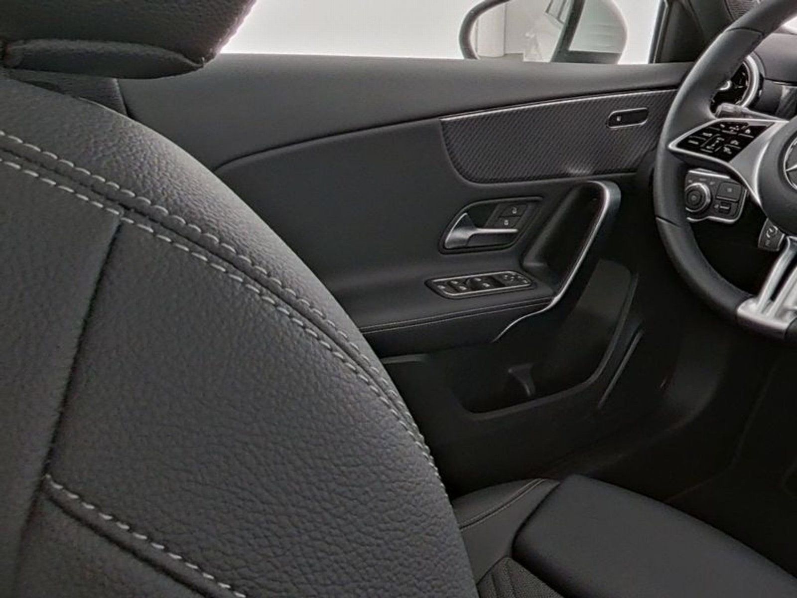Mercedes-Benz A 180 PROGRESSIVE - Samsaru's Car Outlet