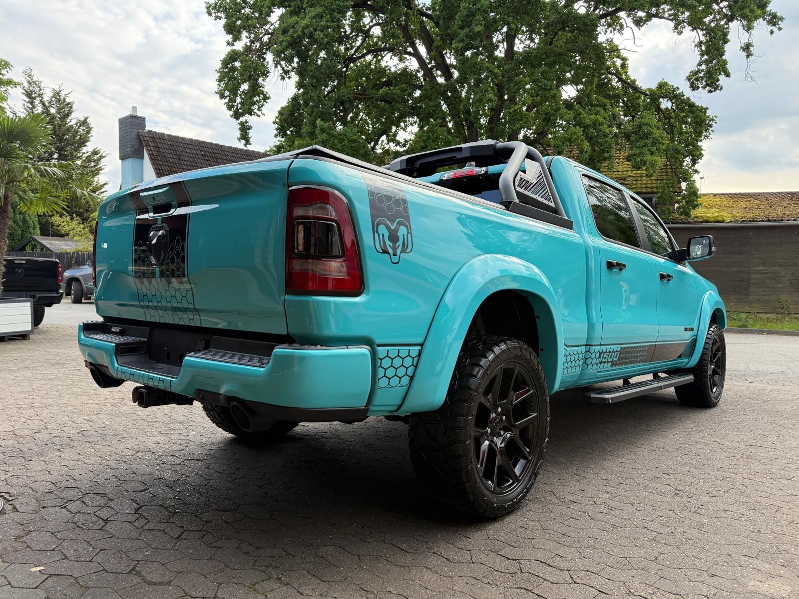 Dodge LPG*LARAMIE*OFFROAD*LIFT*AHK*NAVI*LED*GARANTIE*